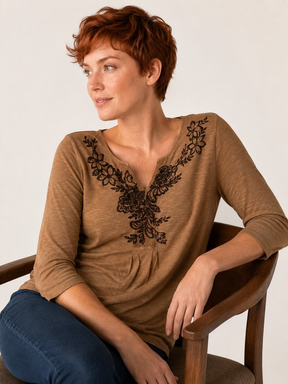 LR3518 Coldwater Creek Embroidered Floral Cotton Top Medium Brown